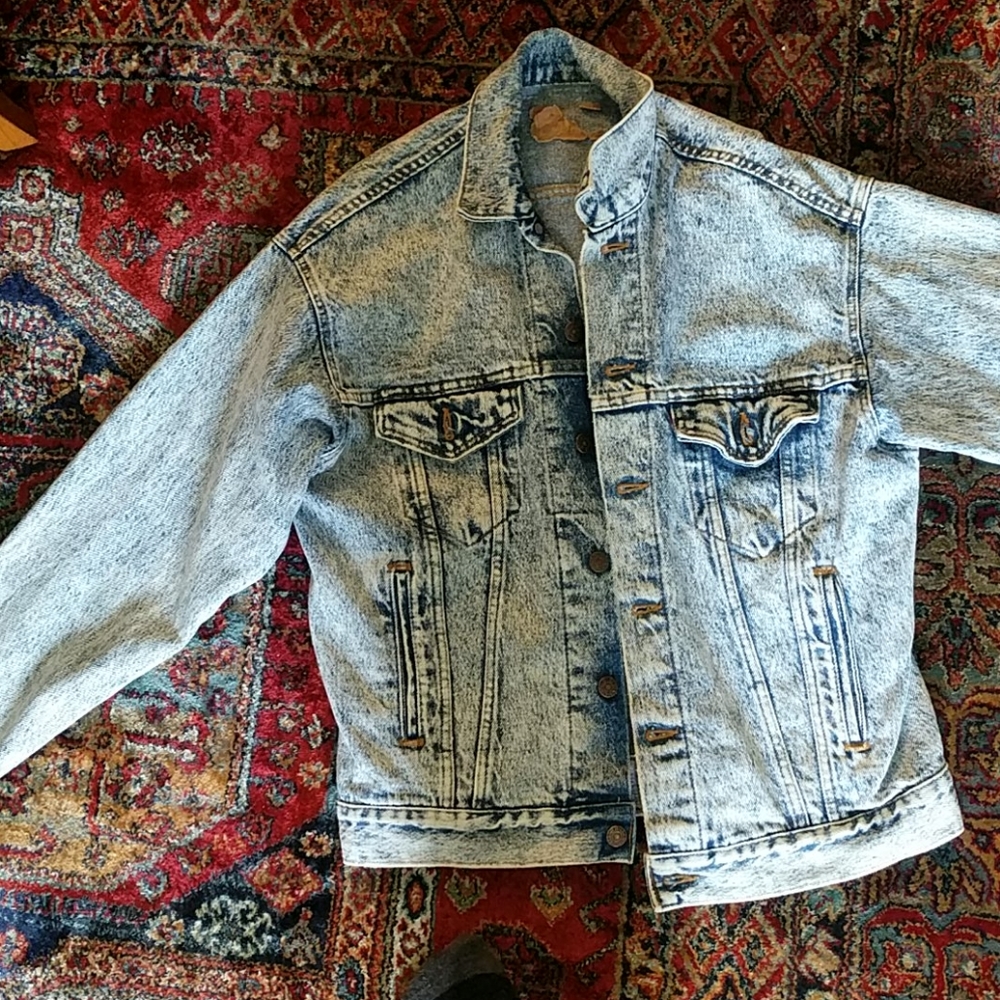 1980s? Levi's light acid wash denim jacket
